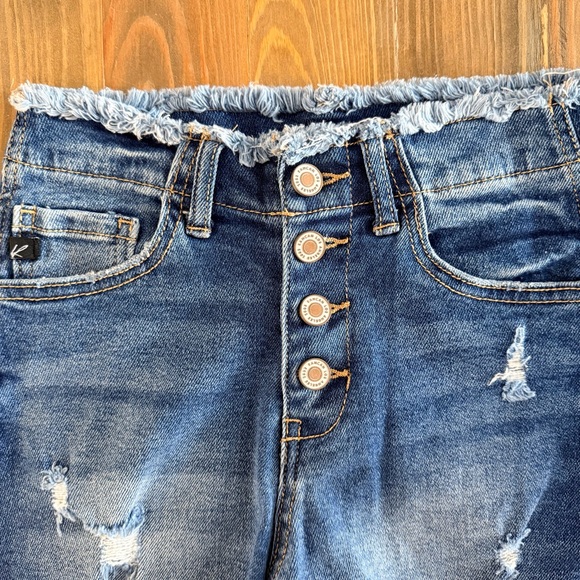 Kancan button fly frayed waist denim shorts - Picture 2 of 4
